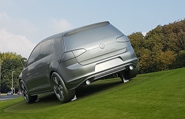Golf GTI am Stadteingang in Wolfsburg